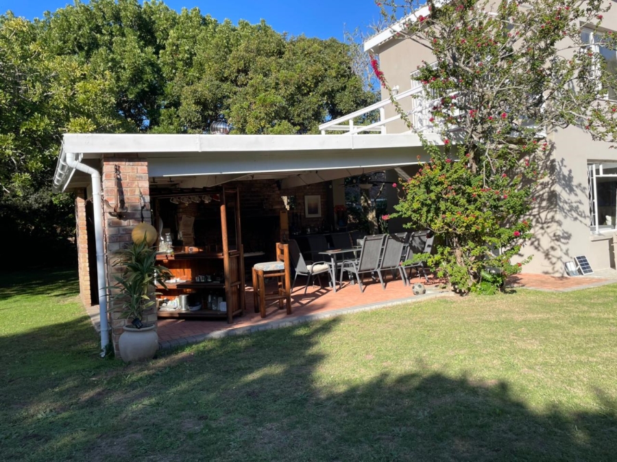 5 Bedroom Property for Sale in West Bank Eastern Cape